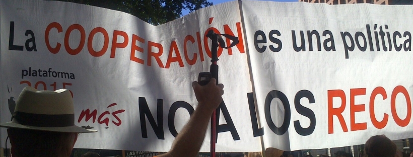 Manifestacion de la Marea Naranja denunciando los recortes que están llevando a cabo las administraciones en servicios sociales_ 2012